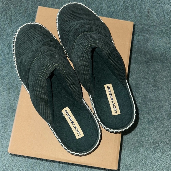 Lucky Brand Round Toe Mules - Picture 5 of 8